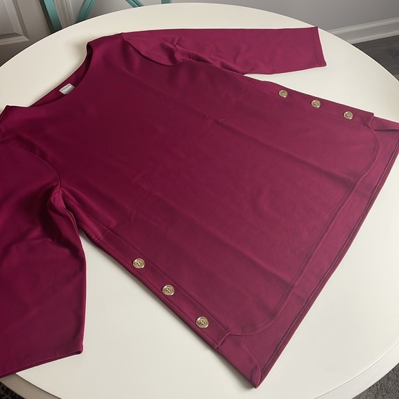 Chico’s Burgundy (maroon) 3/4 sleeve Tunic with Gold Button Detail- Large - Picture 6 of 13